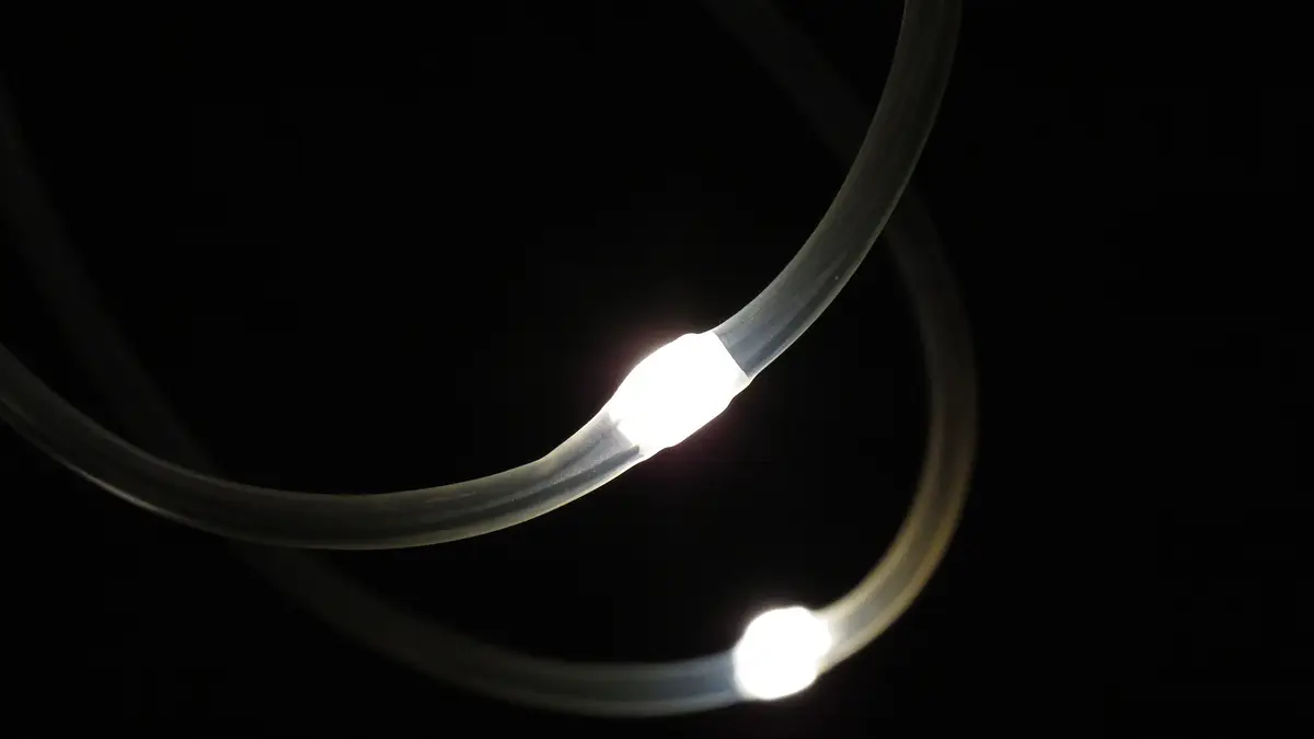 Oświetlenie LED RGB w gamingowym stanowisku – popraw koncent