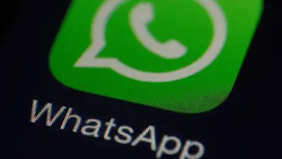 WhatsApp AI i Komisja Europejska: wyzwania i regulacje 2026