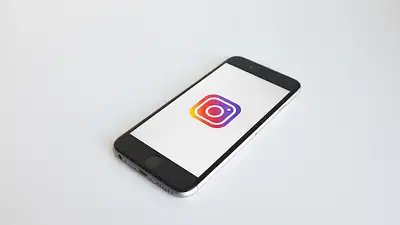 Jak sprawdzić relacje na Instagramie? Najlepsze metody i nar