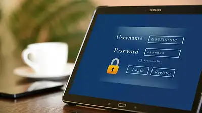 Bezpieczeństwo seniorów w Internecie – jak chronić się przed