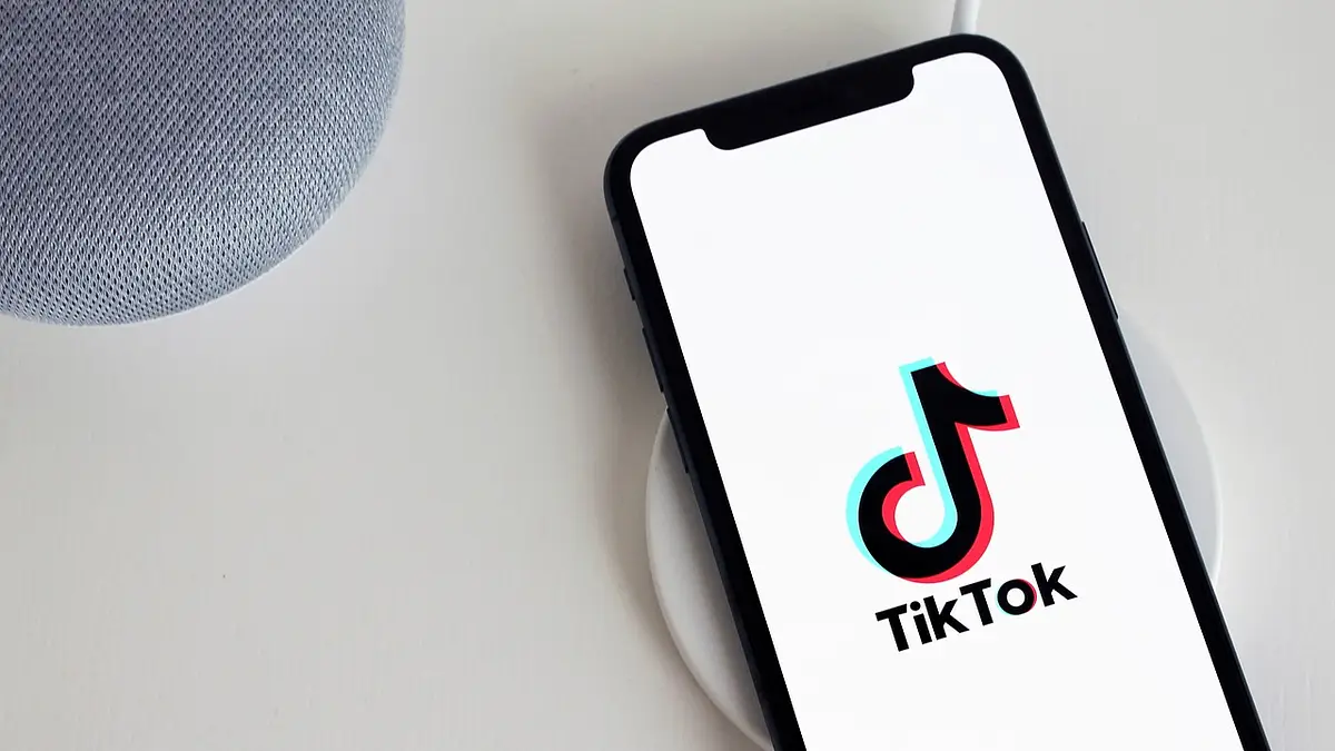 Jak zdobywać i używać serduszek na TikToku – poradnik 2025